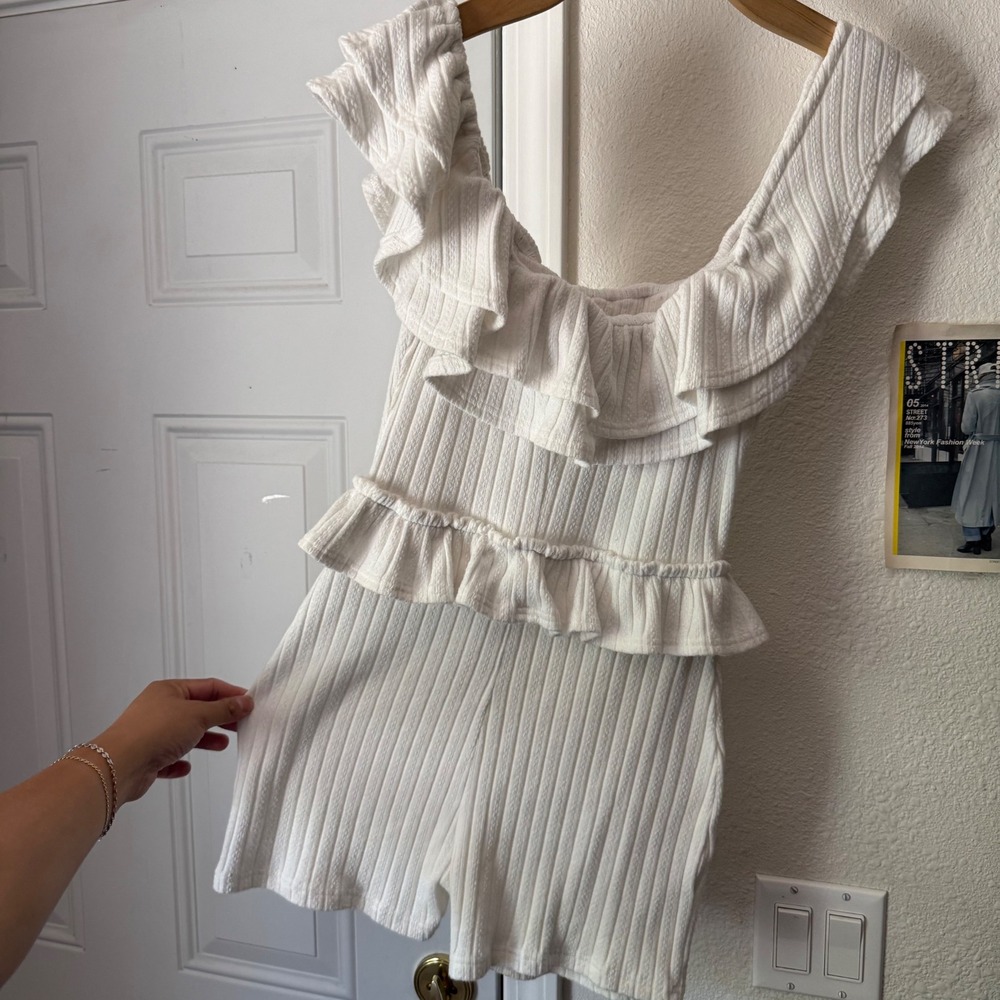 FASHION BRAND COMPANY white ruffle pointelle rib ribbed off shoulder knit romper - Picture 4 of 5